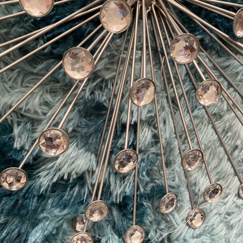 Wall Decor silver shimmering burst design - Picture 3 of 3